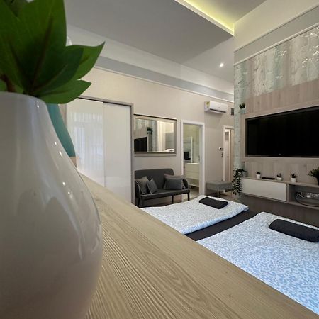 Revay 20 Suites By Corall Budapest Esterno foto
