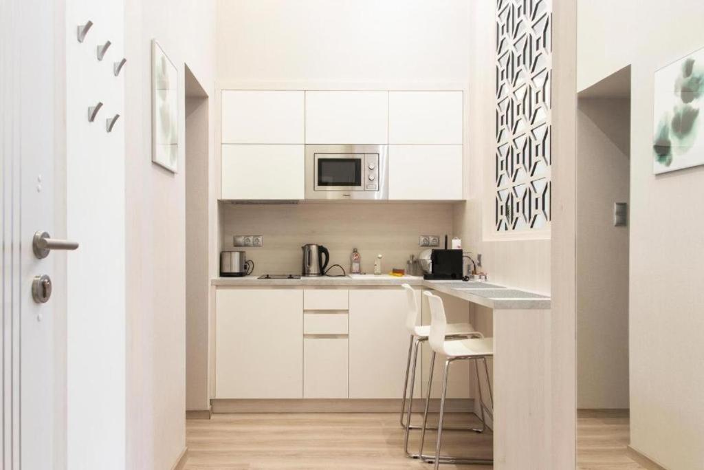 Revay 20 Suites By Corall Budapest Esterno foto
