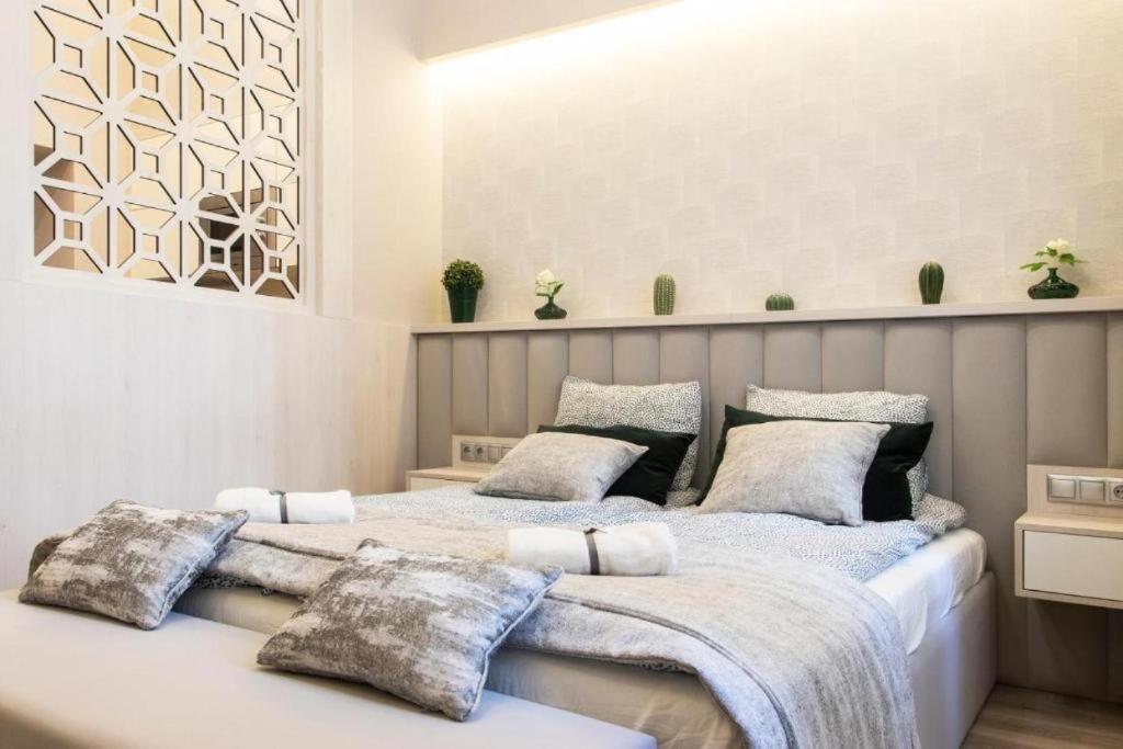 Revay 20 Suites By Corall Budapest Esterno foto