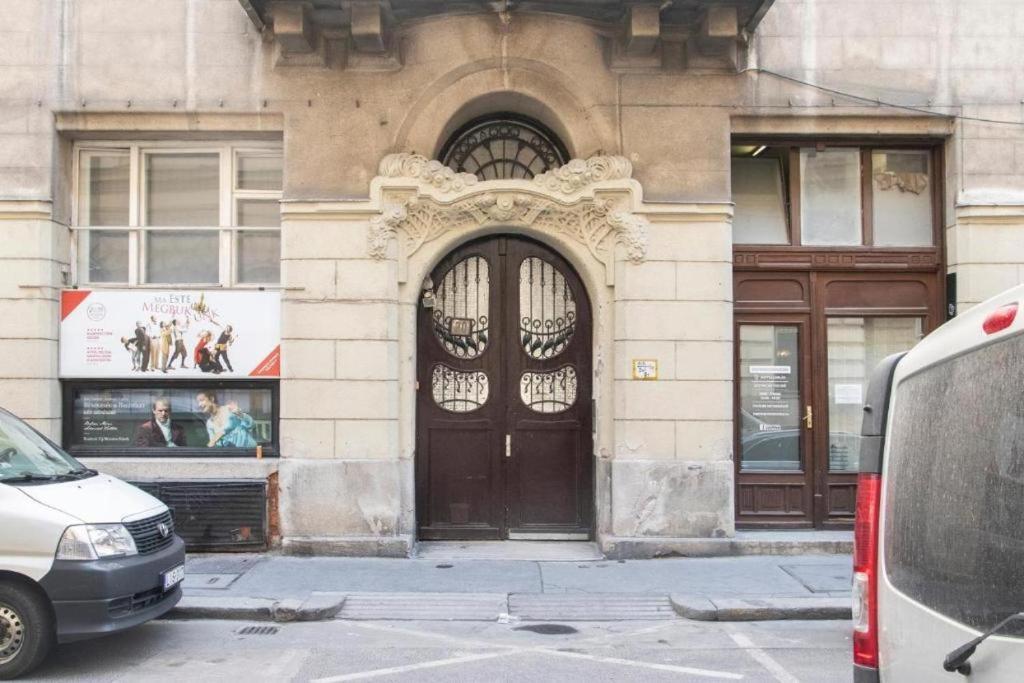 Revay 20 Suites By Corall Budapest Esterno foto
