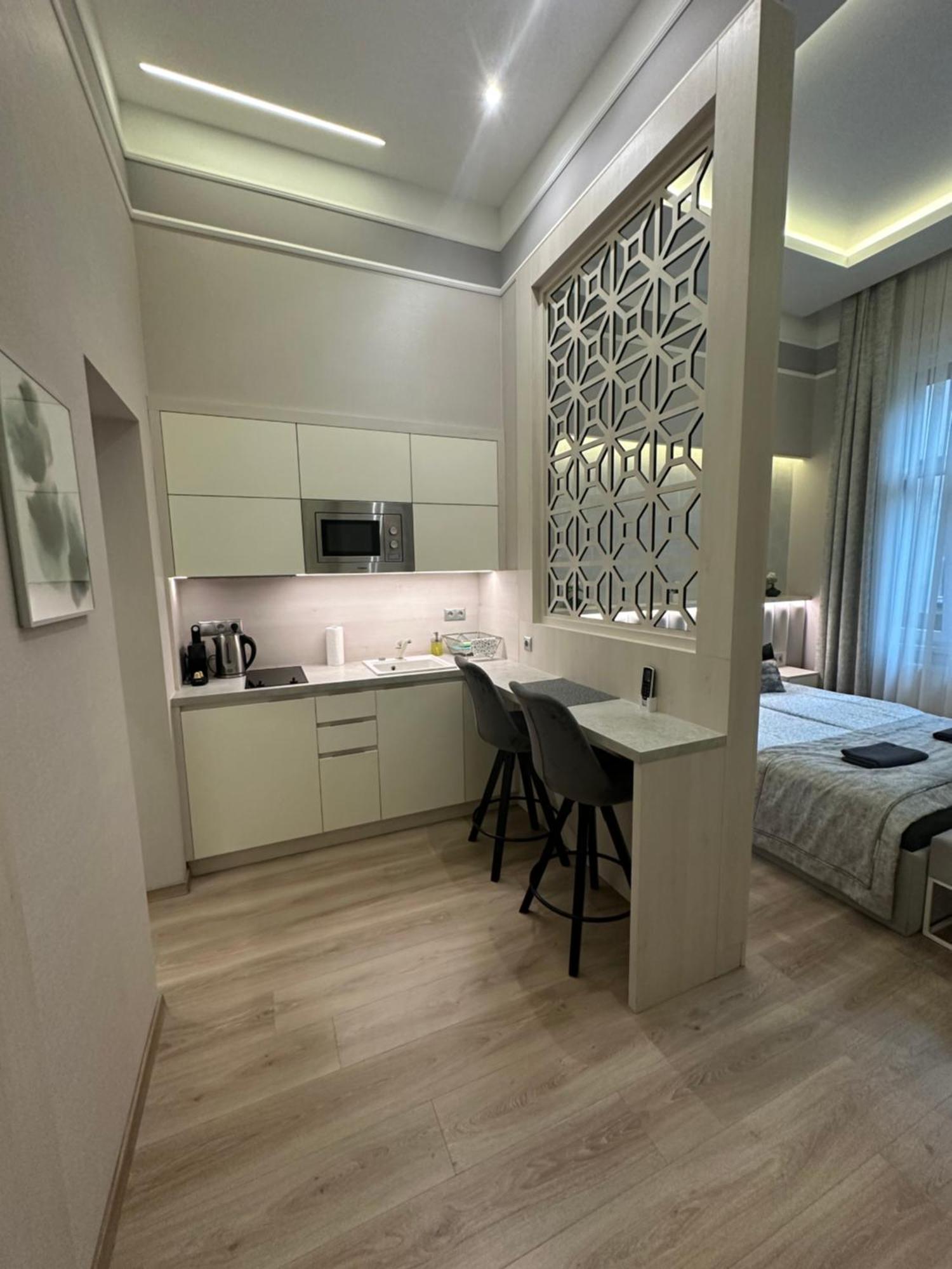 Revay 20 Suites By Corall Budapest Esterno foto