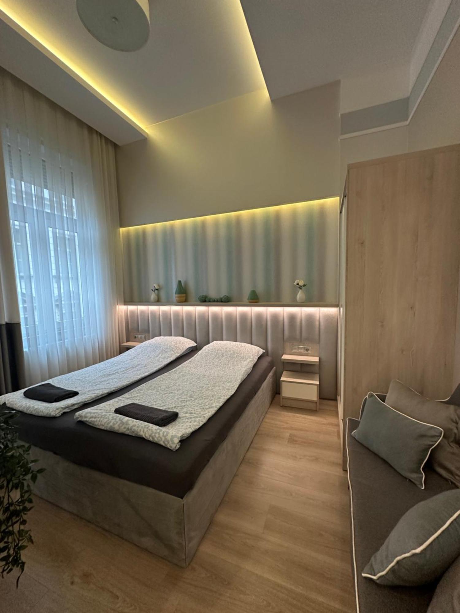 Revay 20 Suites By Corall Budapest Esterno foto