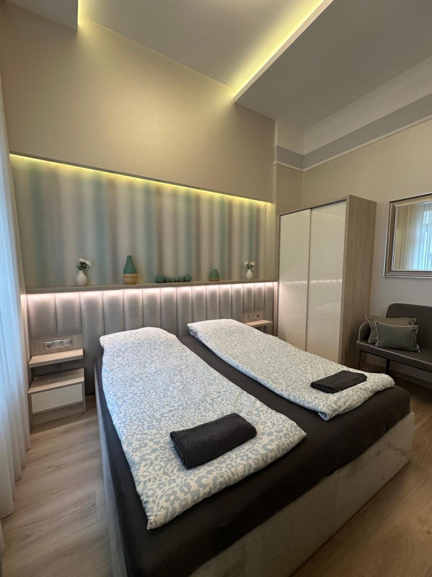 Revay 20 Suites By Corall Budapest Esterno foto