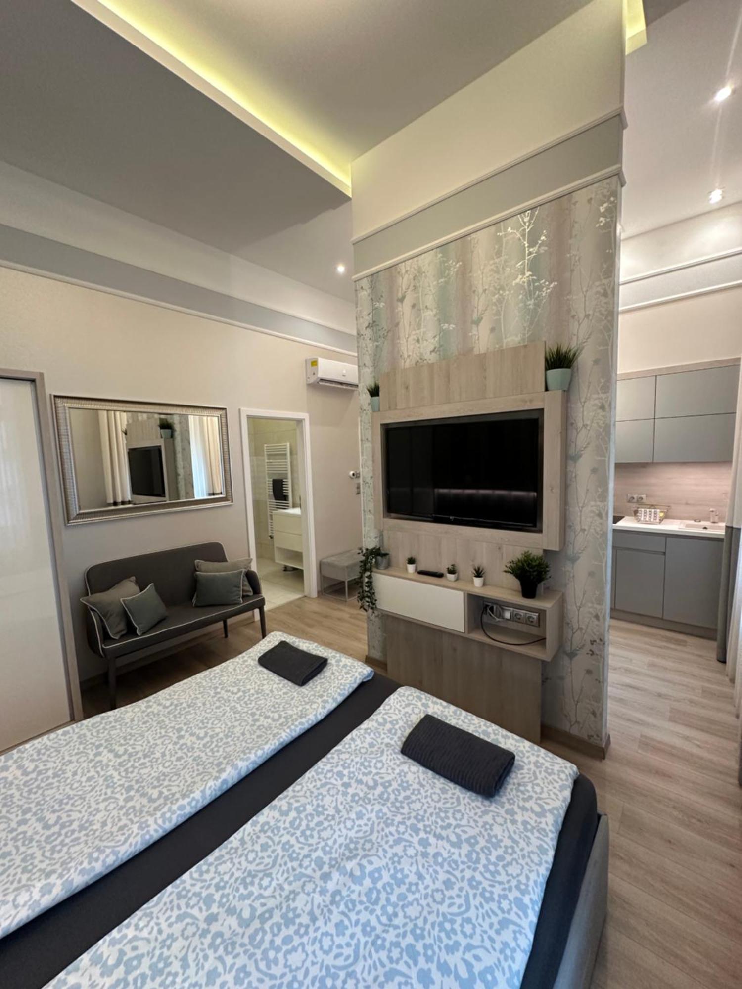 Revay 20 Suites By Corall Budapest Esterno foto